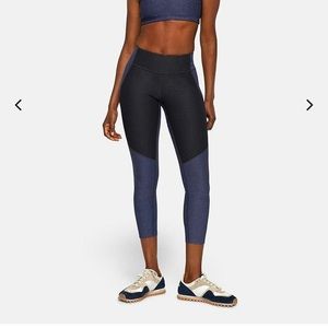 OV 3/4 Two-Tone Leggings